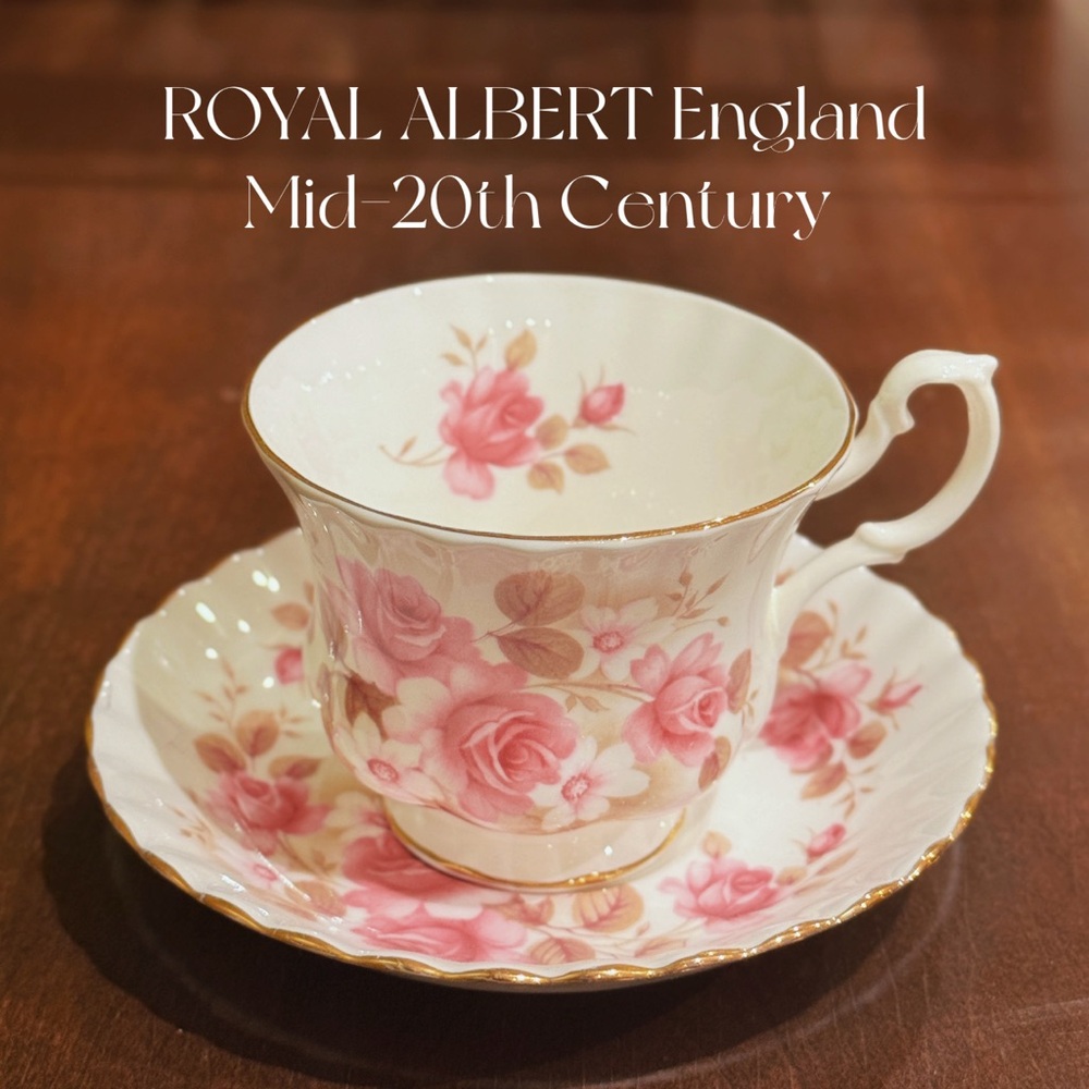 ROYAL ALBERT England Vintage Pink Floral Bone China Teacup & Saucer